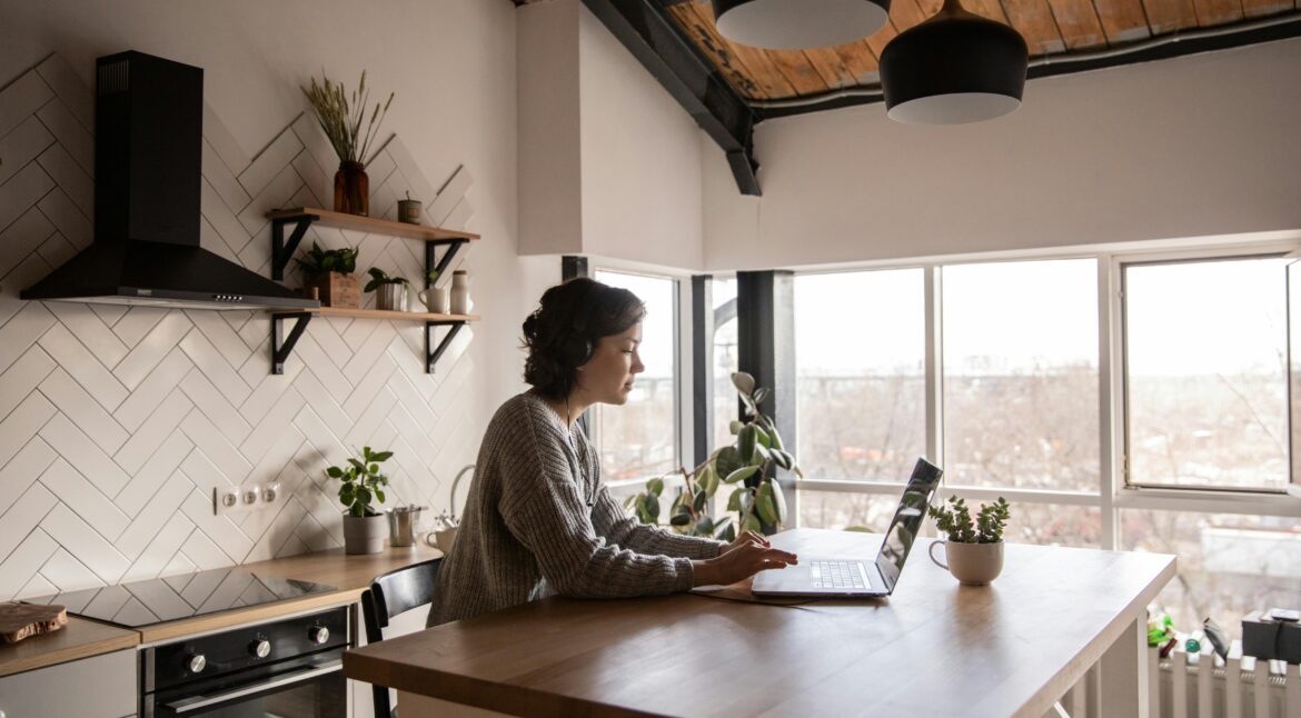 How to clear space for a home office