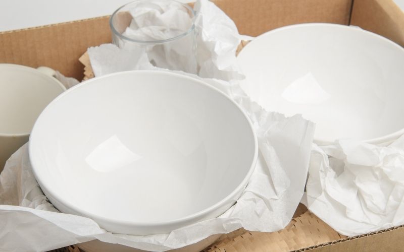 How to pack fragile items for moving
